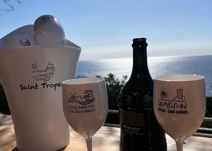 Traumhafte Mit Einzigartigen Meerblick Nyaraló Saint-Raphaël